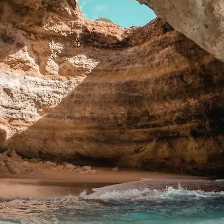 White - Ocean View Apartman